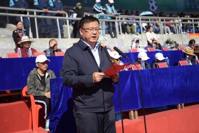 许家印因多项罪名被判无期，恒大股份遭重罚，前妻行踪成谜